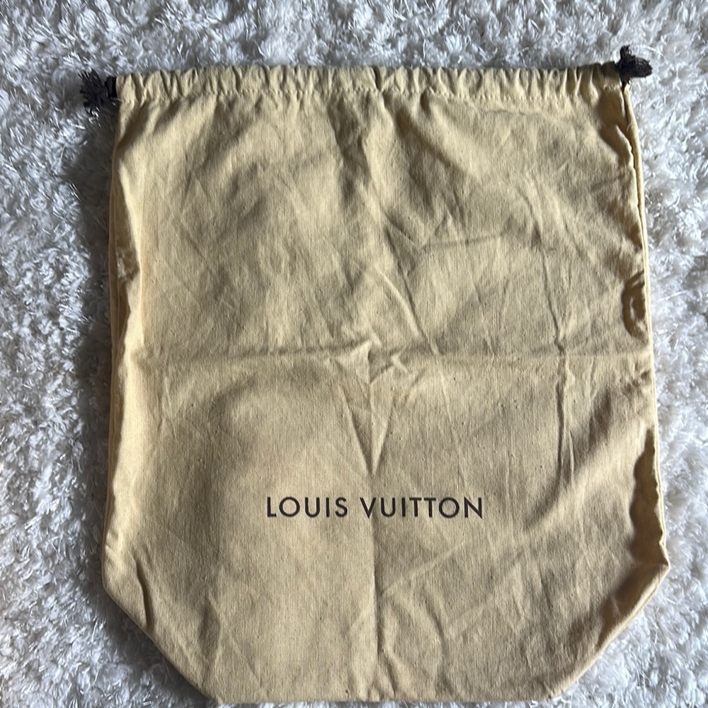 Louis Vuitton Beige Dust Bag with Black Logo